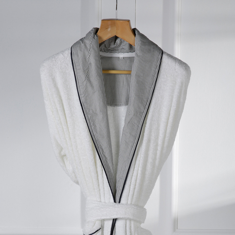 Toalla blanca del traje de baño del hotel del kimono del algodón peinado del tamaño universal para las ventas